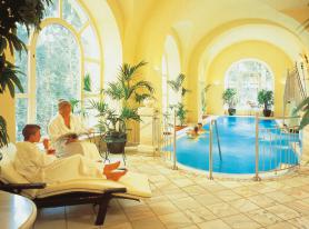 Rakouský hotel Weismayr s bazénem