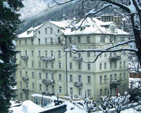 Rakouský hotel Weismayr v zimě